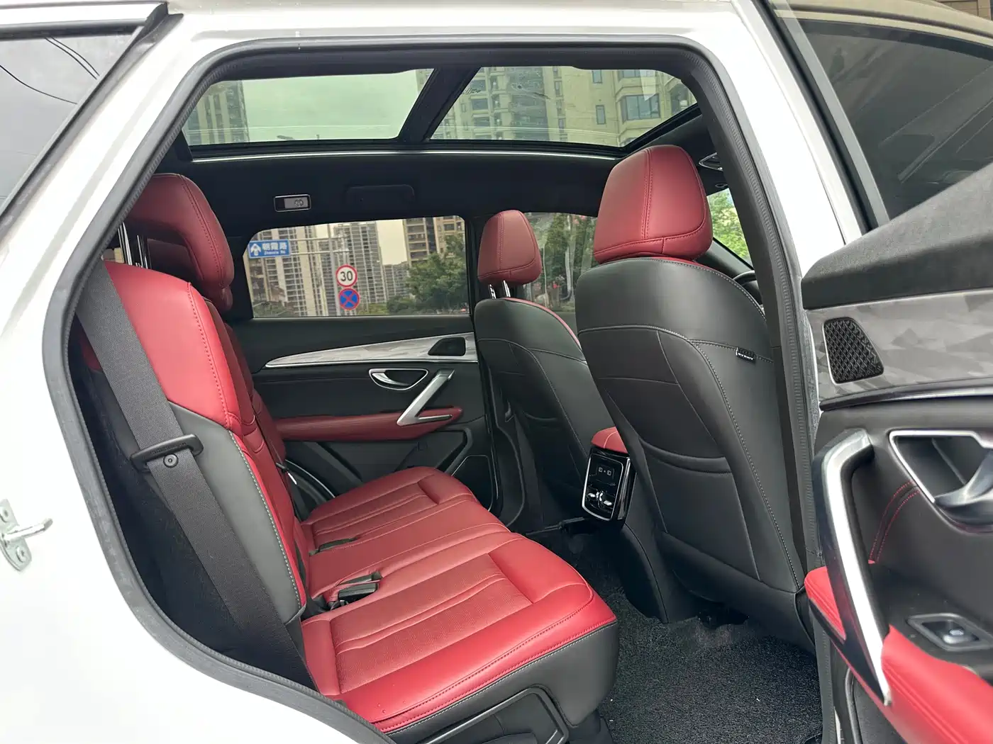 Jetour X70 PRO 2024 2024 1.5T DCT Peanut Edition 5-seater