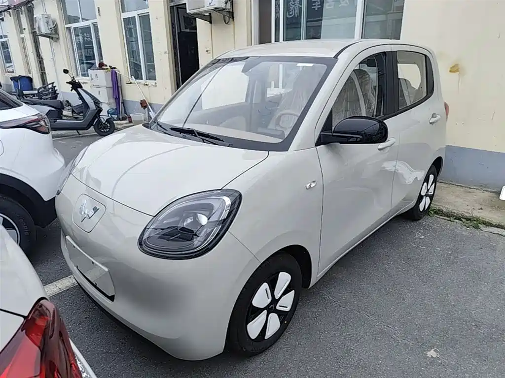 Wuling Motors Hongguang MINIEV 2026 2025 4-Door Advanced