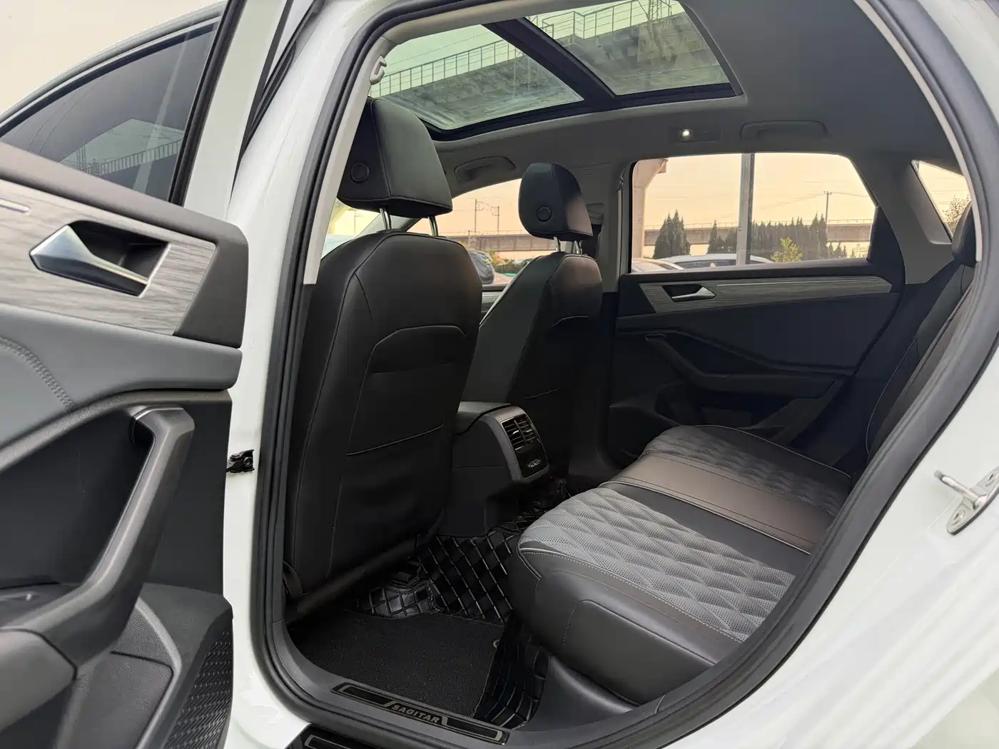 Volkswagen Sagitar, миниатюра 9