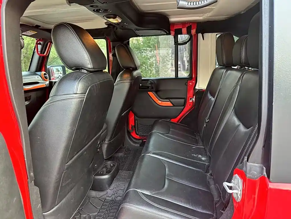 صورة 21 - Jeep Wrangler