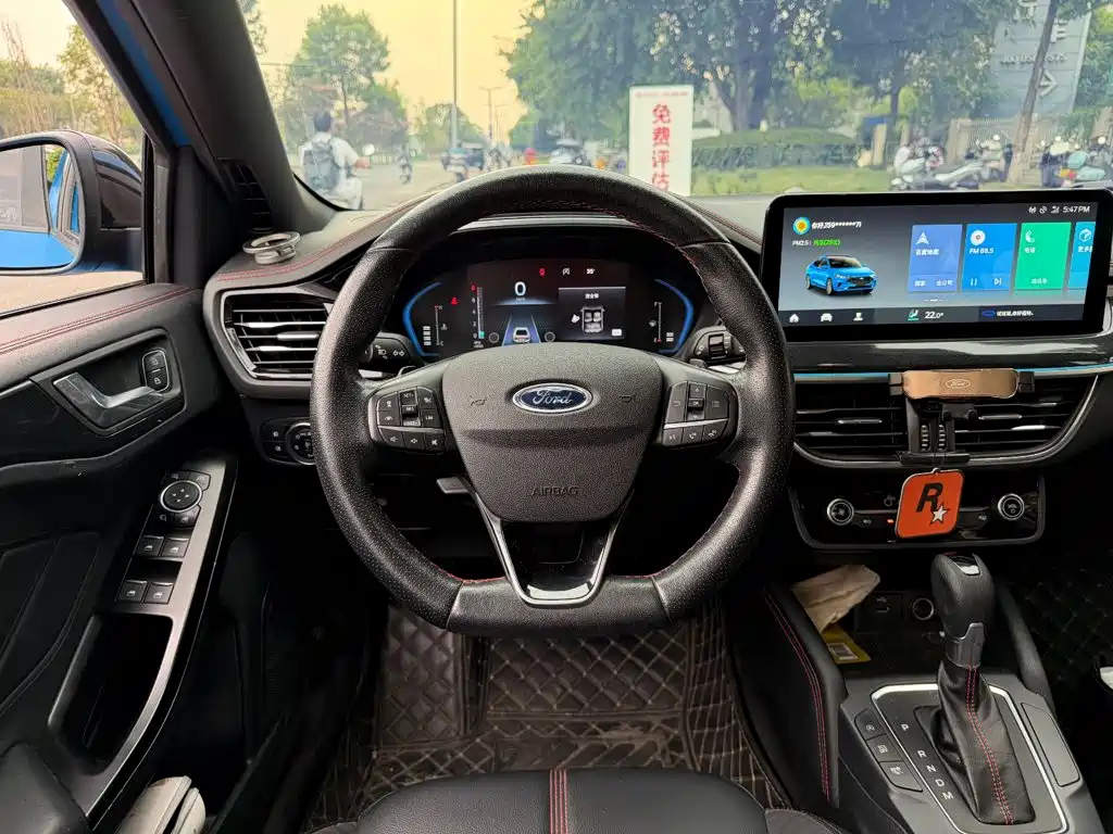 Ford Focus 2022 2022 Sedan EcoBoost 180 Automatic ST Line