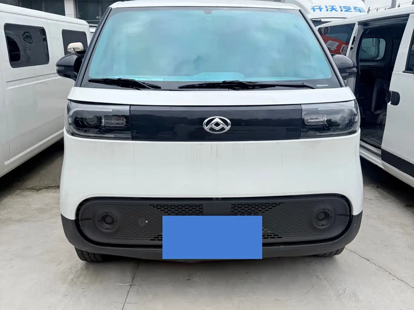 SAIC Maxus Dana V1 2025 2025 Model V1+ Short Wheelbase Low Roof Multi-purpose Version (42kWh)
