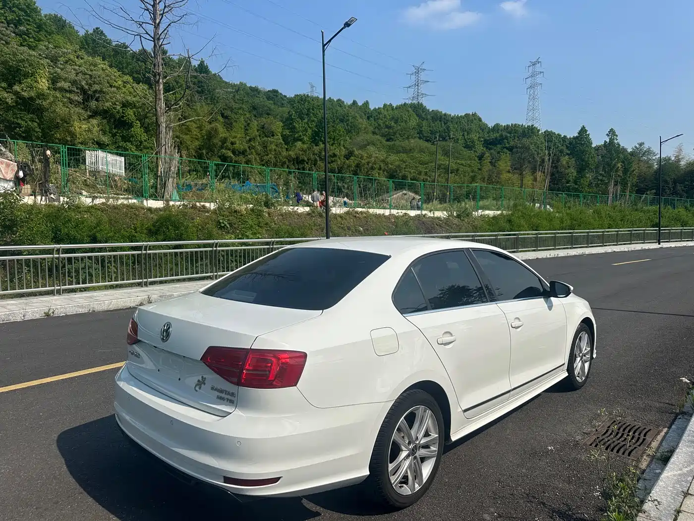 Volkswagen Sagitar 2018 280TSI DSG Spark Edition фото 6