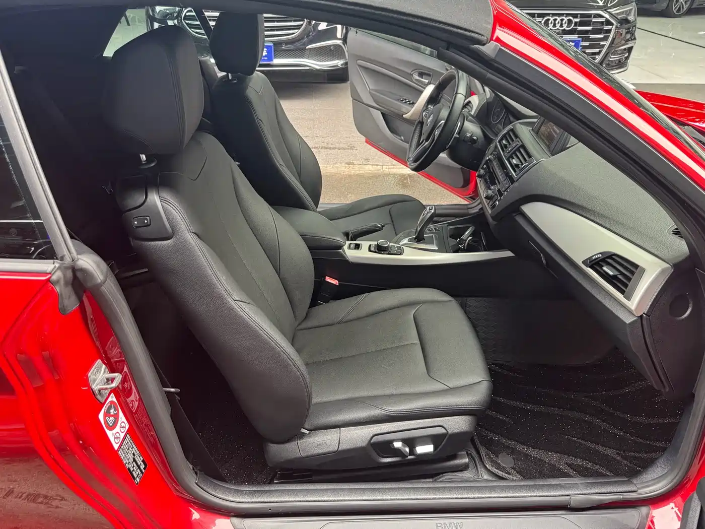 BMW 2 Series (Import) 2017 220i Convertible Coupe M Sport фото 9