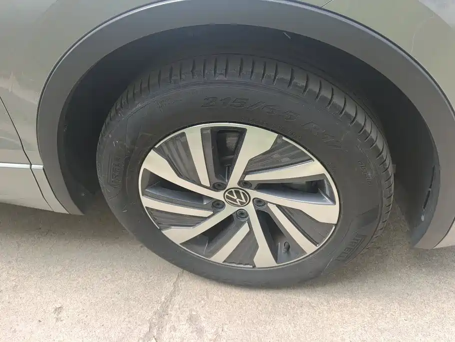 Фото 5 - Volkswagen Tiguan L PHEV