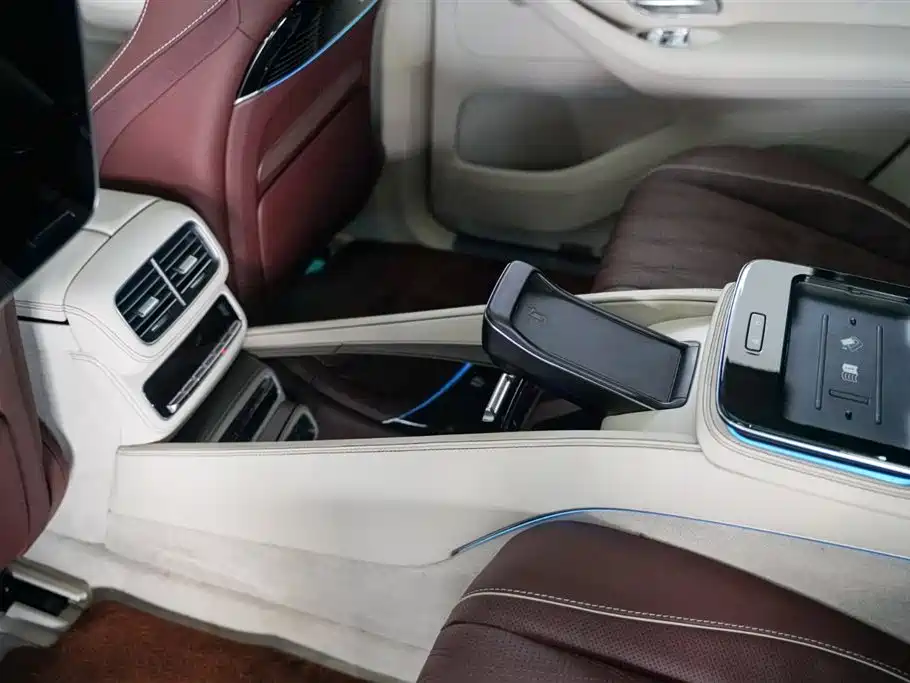 Mercedes-Benz Maybach GLS 2024 GLS 600 4MATIC Ritual Edition фото 15