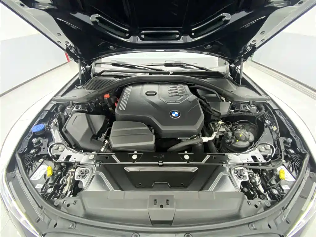 BMW 3-SERIES