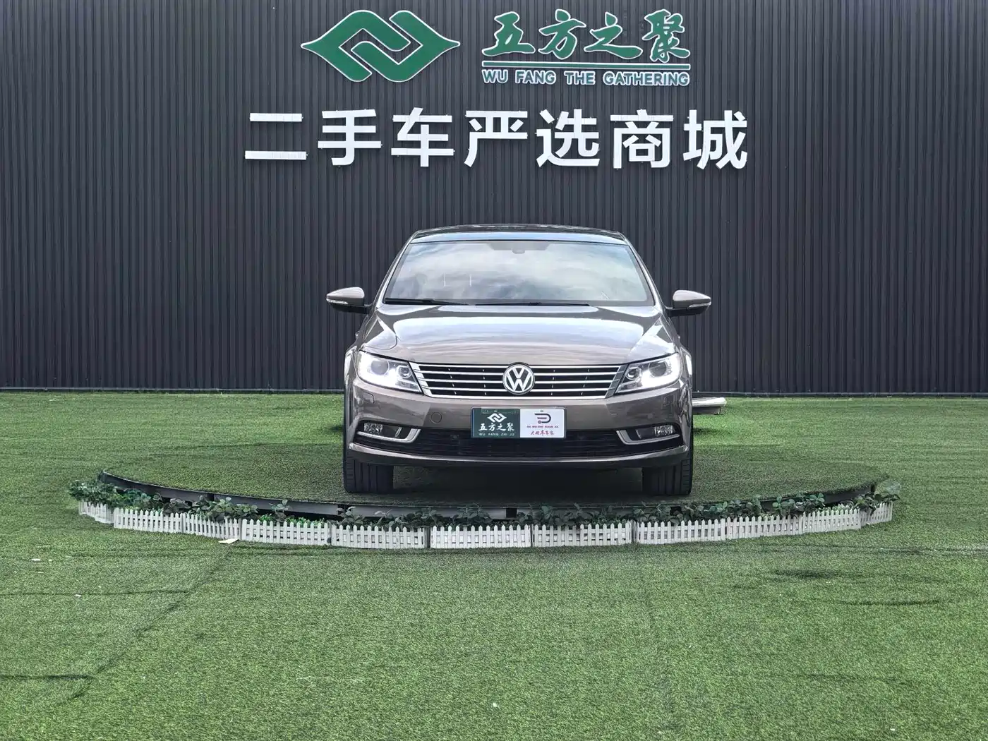 Volkswagen FAW-Volkswagen CC 2013 2.0TSI Luxury фото 2