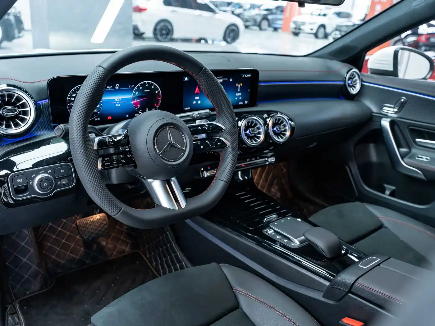 Mercedes-Benz A-Class 2024 A 200 L Fashion Edition фото 9