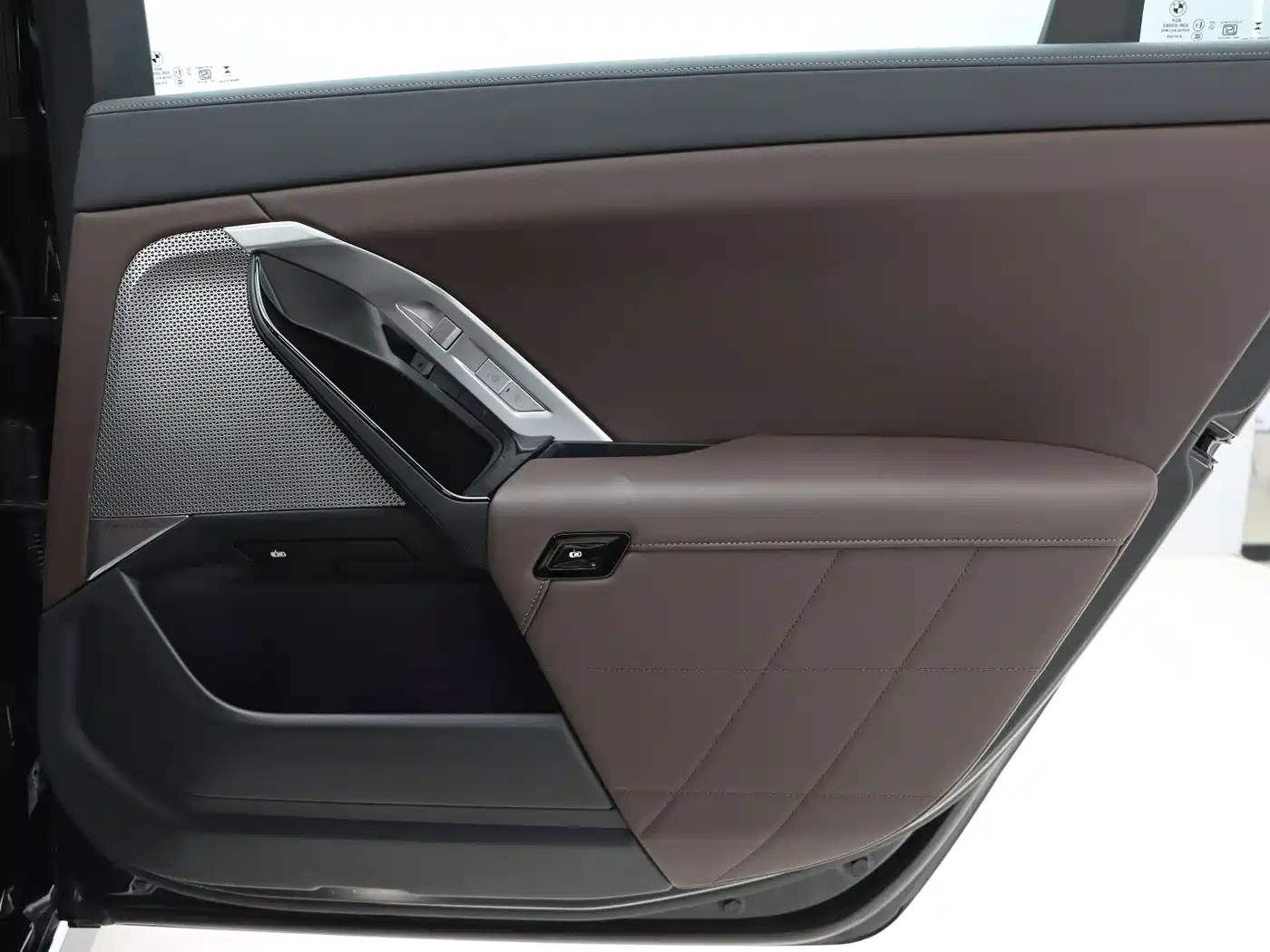 BMW 7 Series 2023 Model 735Li Luxury Package фото 33