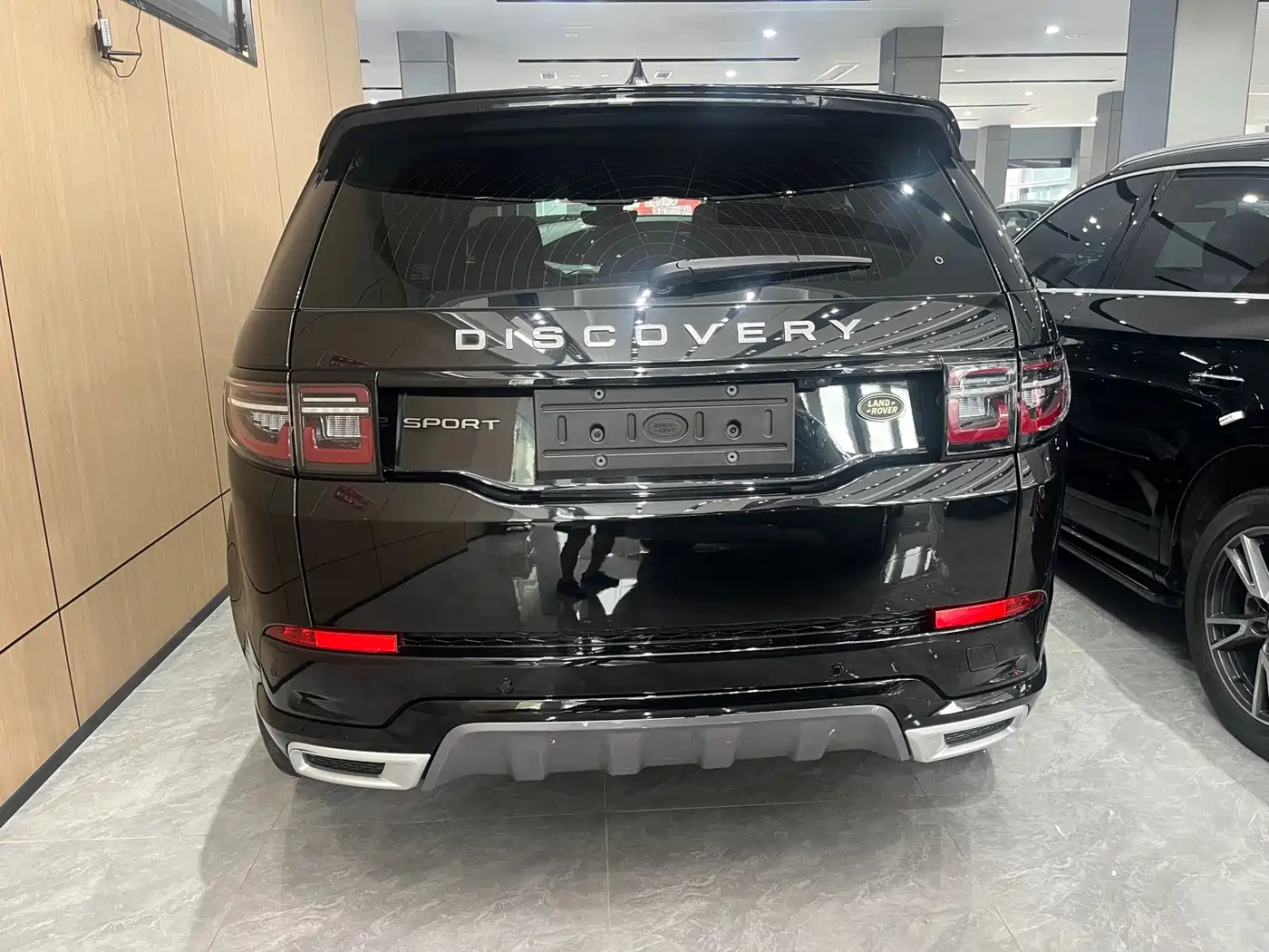 Land Rover Discovery Sport 2020 249PS R-Dynamic Performance фото 8