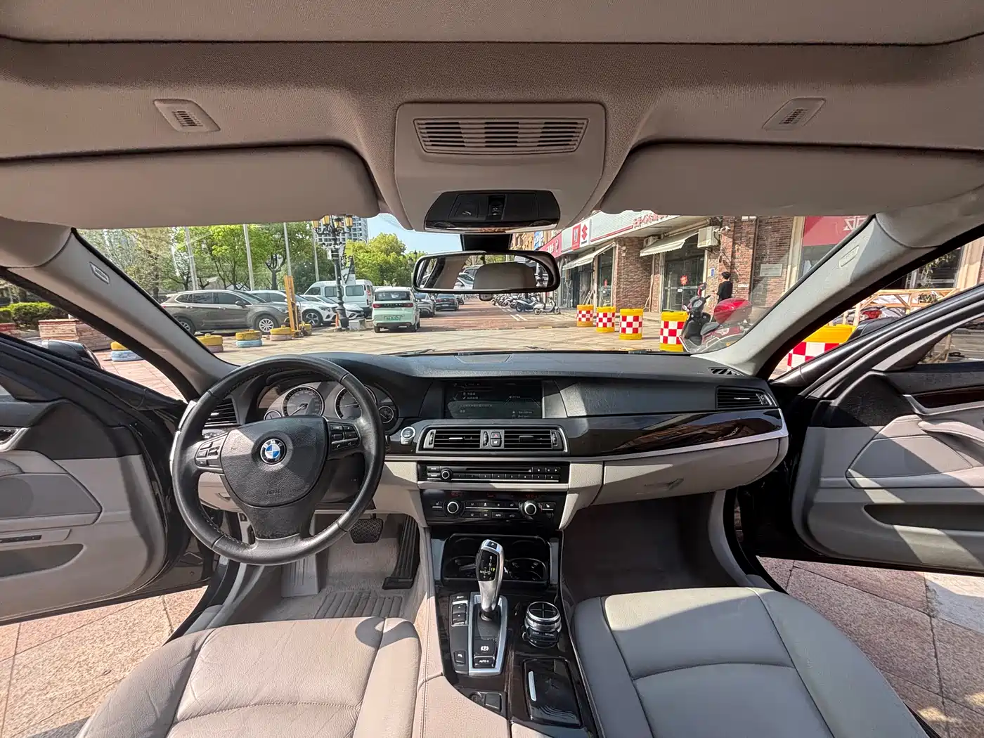 BMW 5 Series 2013 525Li Luxury фото 10