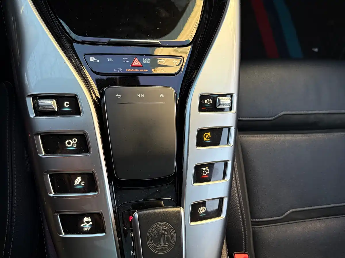 MERCEDES-BENZ AMG GT