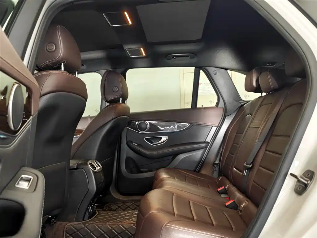 Mercedes-Benz GLC 2019 GLC 260 4MATIC Dynamic фото 9