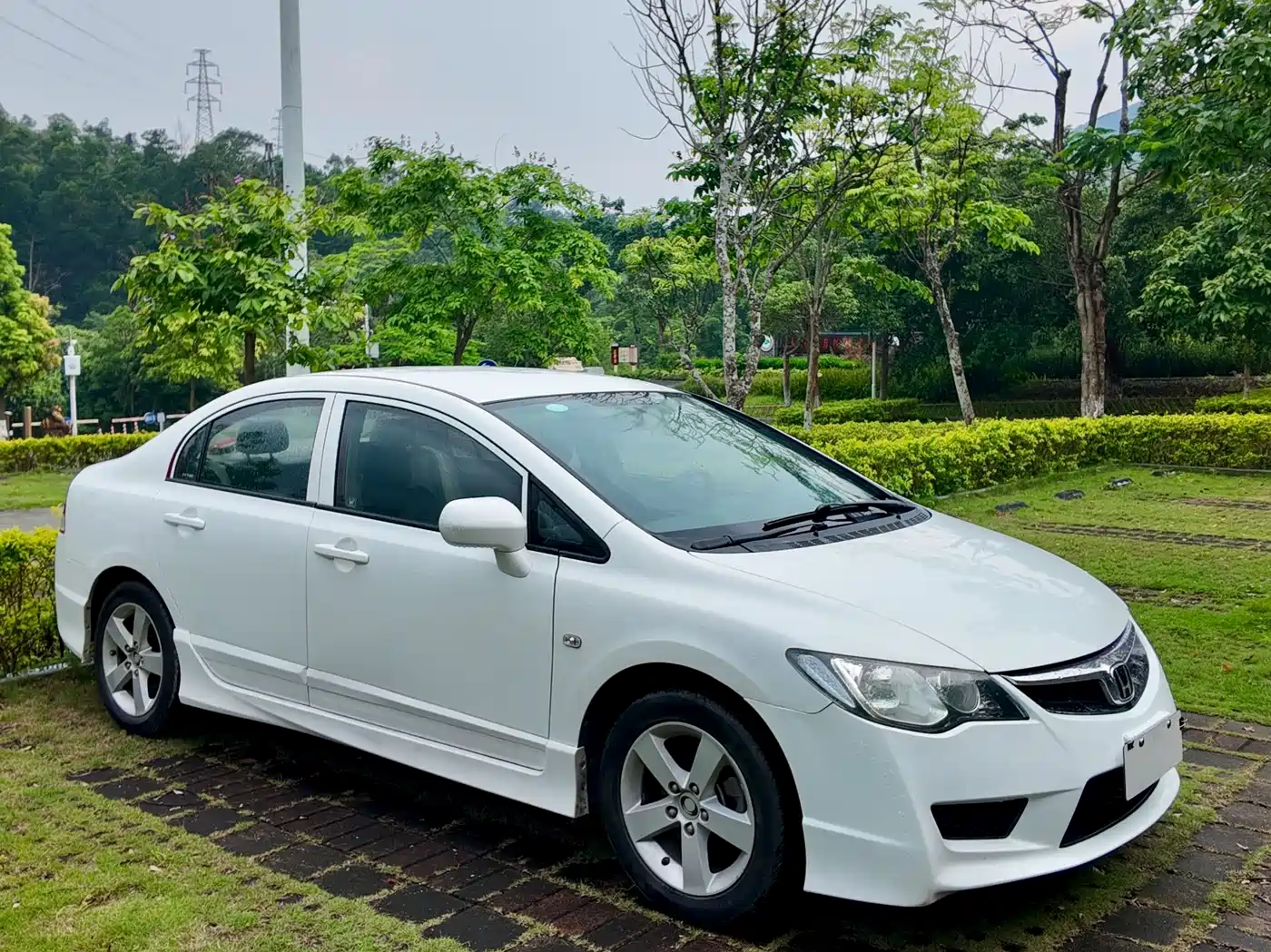 CIIMO CIIMO 2012 2012 1.8L Automatic