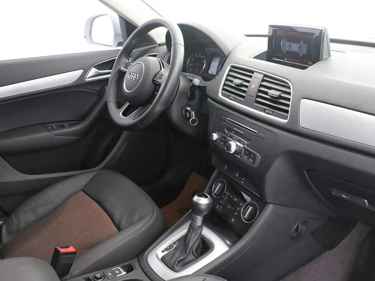 Audi Q3 2018 30 TFSI Fashion Collector's Edition фото 7