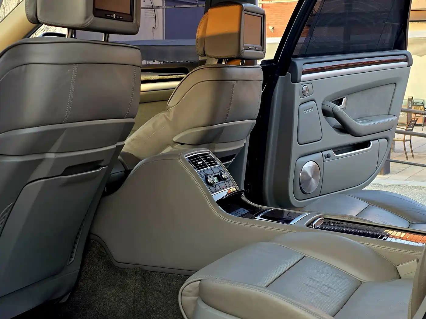 Audi A8 2009 A8L 6.0 W12 quattro Flagship фото 7