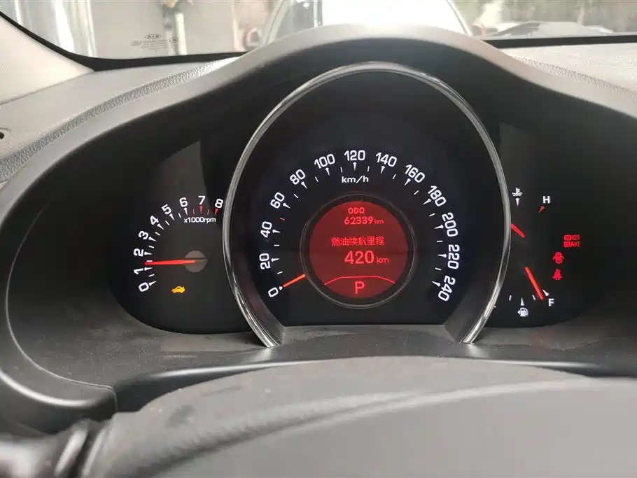 Kia Sportage 2012 2.0L Automatic 2WD NAVI Edition фото 14