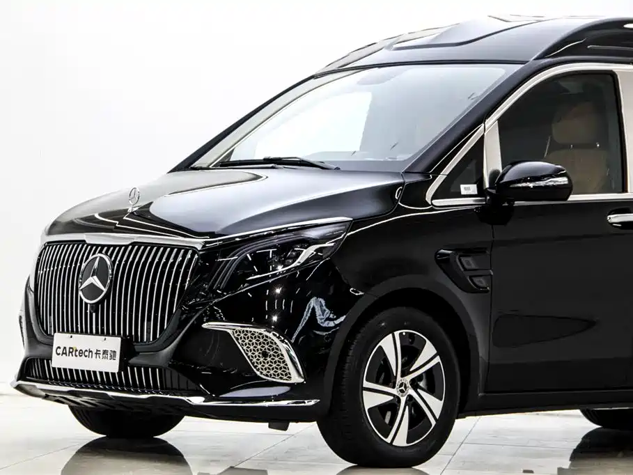 Mercedes-Benz Vito 2024 2.0T Business 7-Seater фото 45