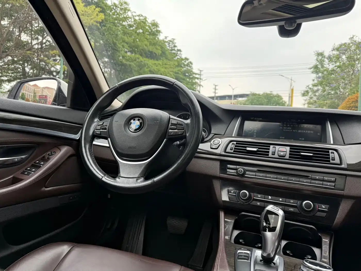 BMW 5 Series 2014 525Li Luxury Design Package фото 19