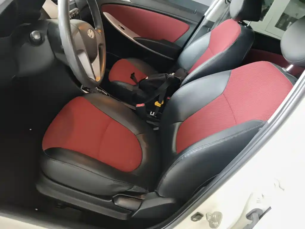Hyundai Reina 2015 2014 Model 1.4L Automatic GLX