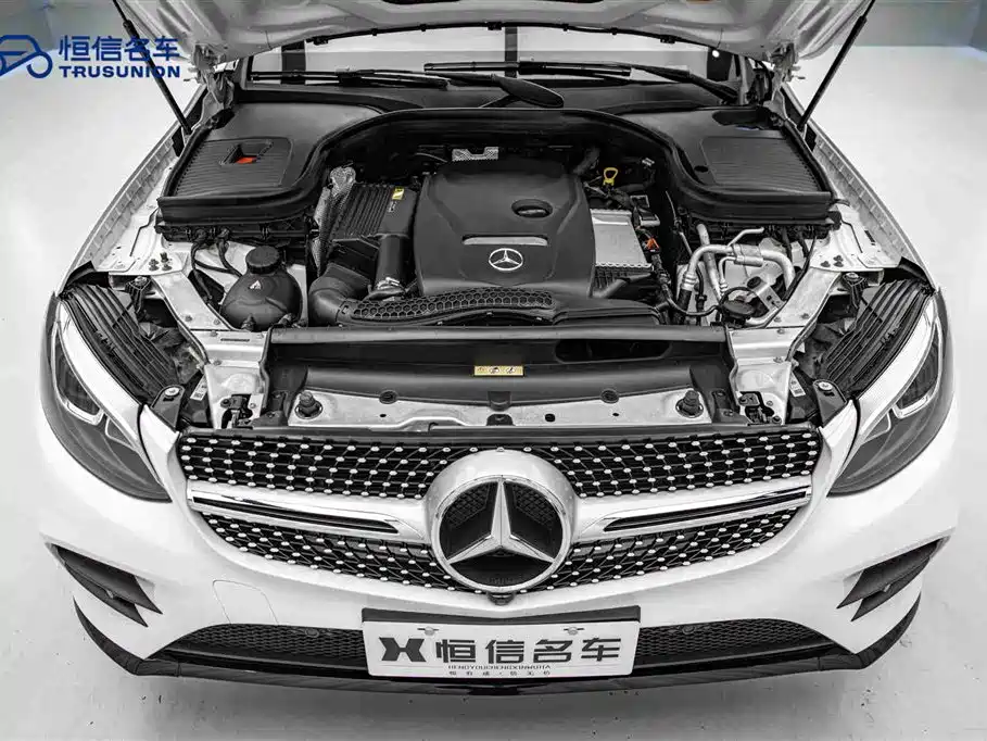 Mercedes-Benz GLC Coupe 2019 GLC 200 4MATIC Coupe SUV фото 21