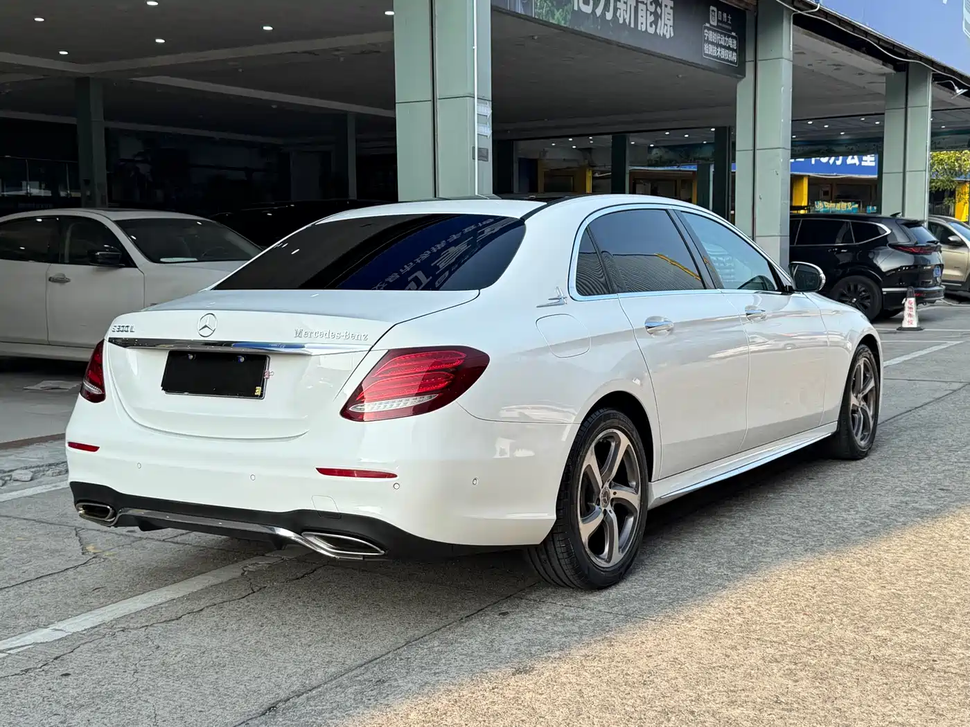 Mercedes-Benz E-Class 2018 Facelift E 300 L Sport Luxury фото 16