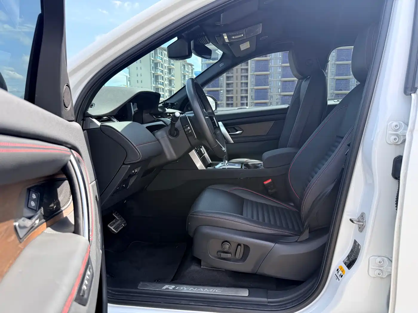 Land Rover Discovery Sport 2023 249PS R-Dynamic SE Performance Technology Version фото 10