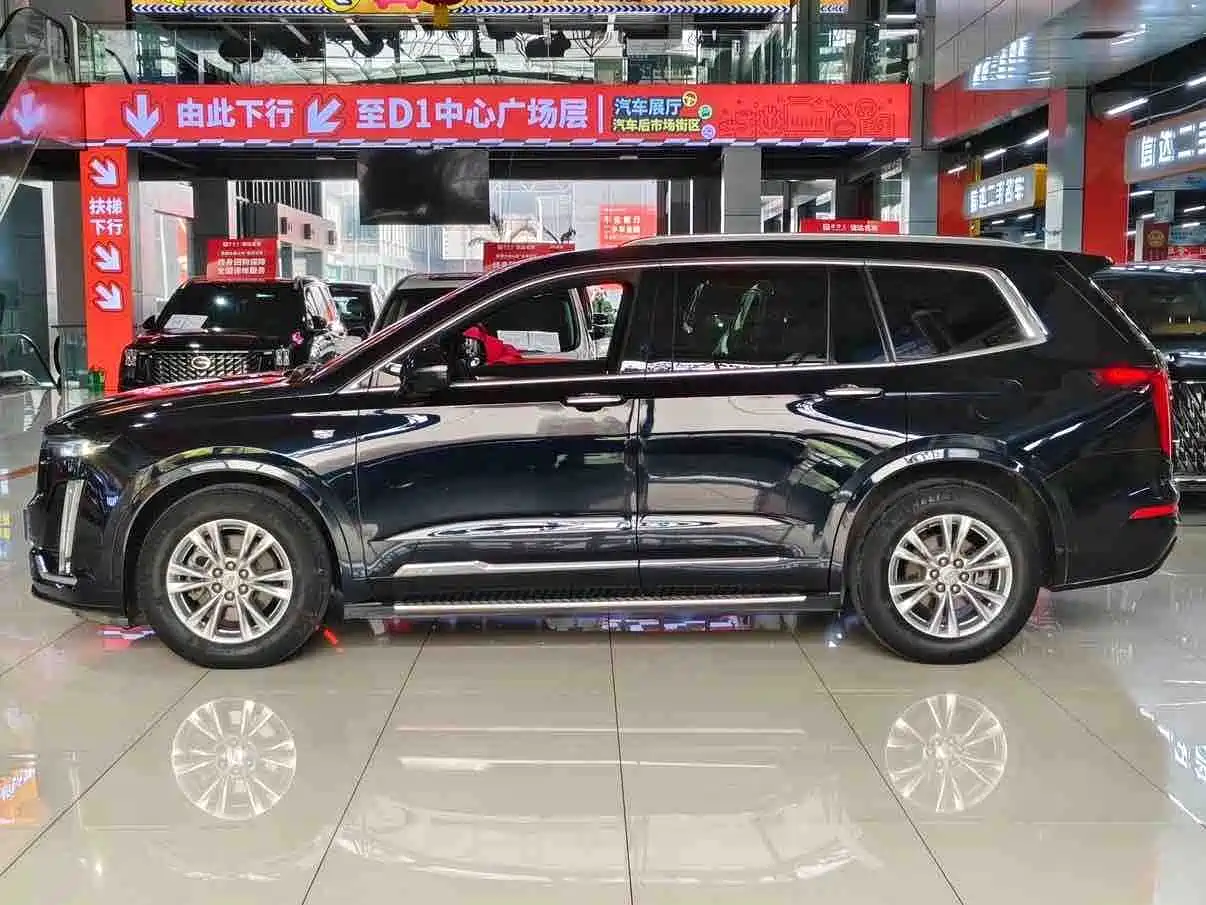 Фото 8 - Cadillac XT6