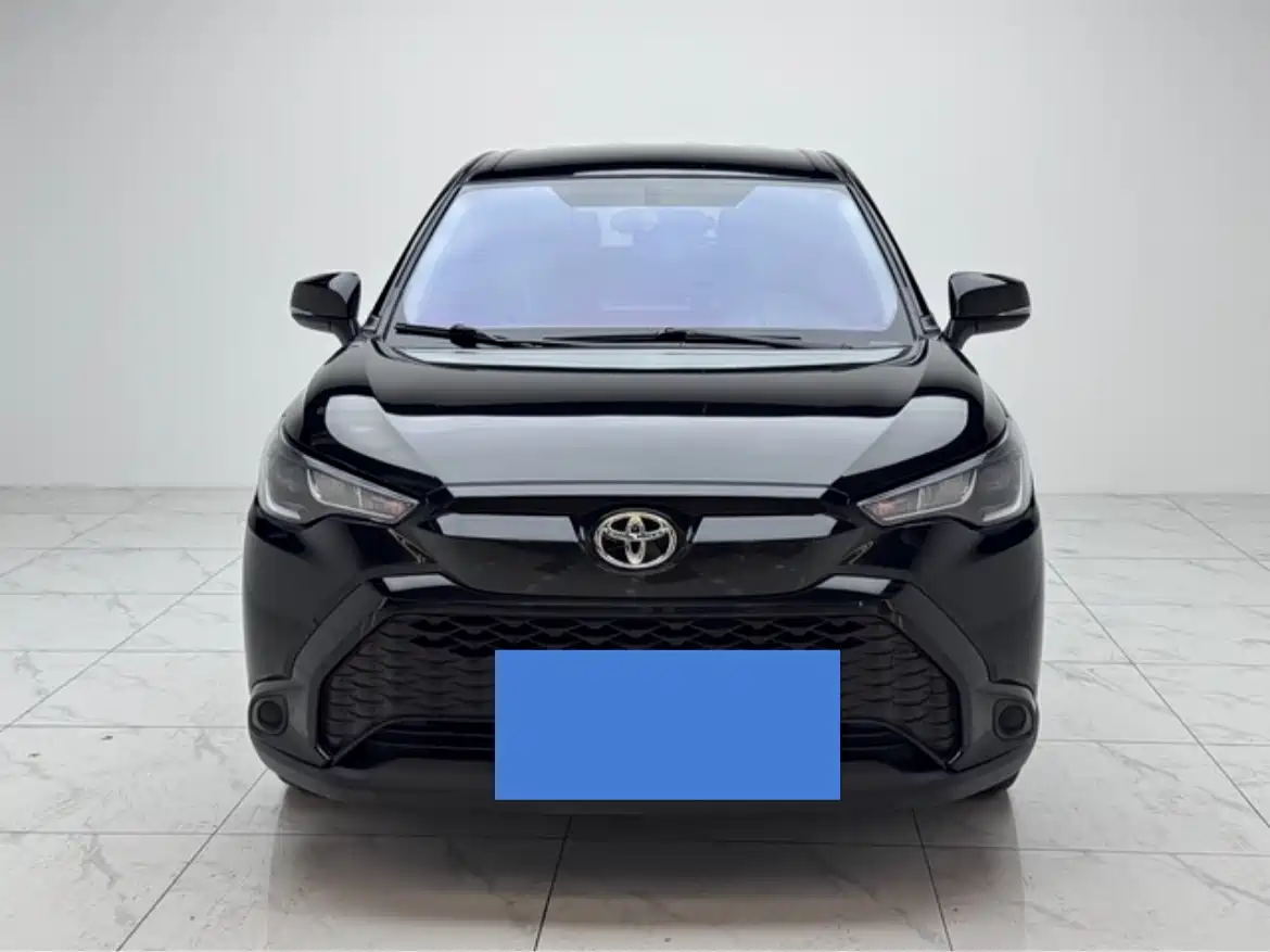 Toyota Frontlander 2023 2.0L CVT Elite Edition фото 2