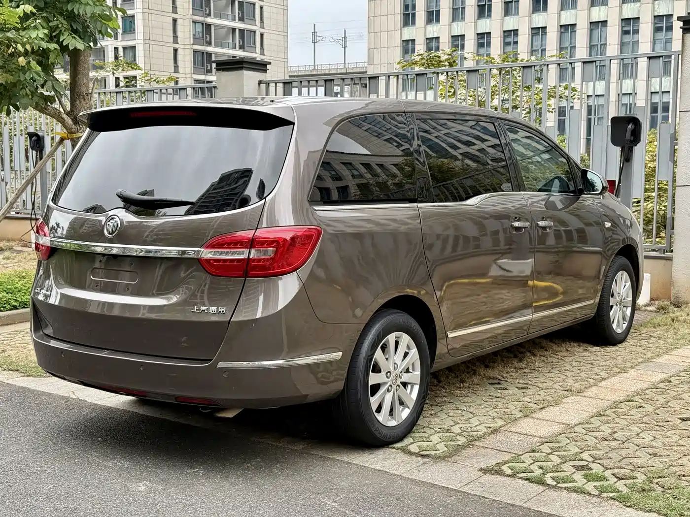 Buick GL8 2017 25S Luxury China V фото 9