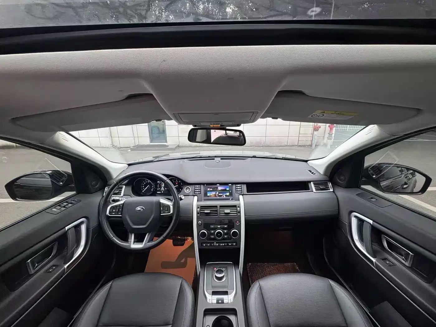 Land Rover Discovery Sport 2019 240PS SE Edition China V фото 7