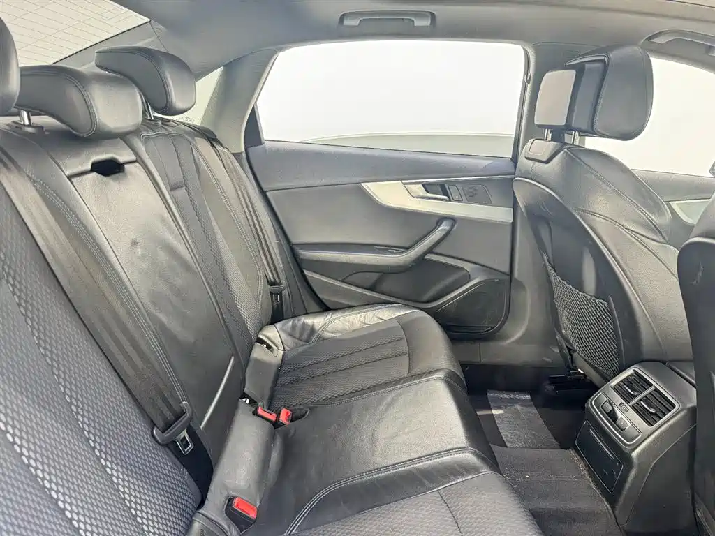 Audi A4L 2018 30th Anniversary 40 TFSI Sport фото 8