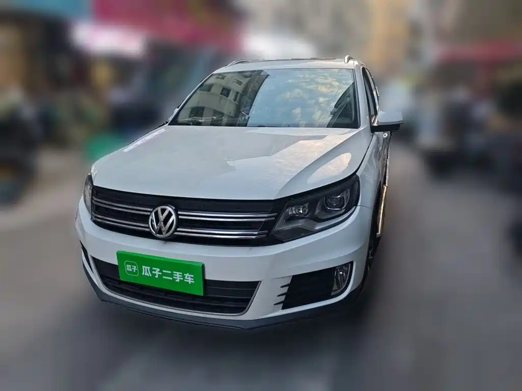 Volkswagen Tiguan 2015 1.8TSI Automatic 2WD Highline фото 2
