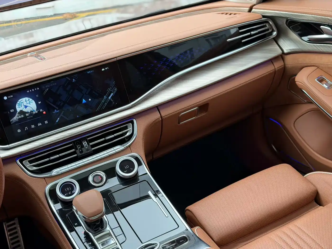 Фото 5 - Hongqi H9