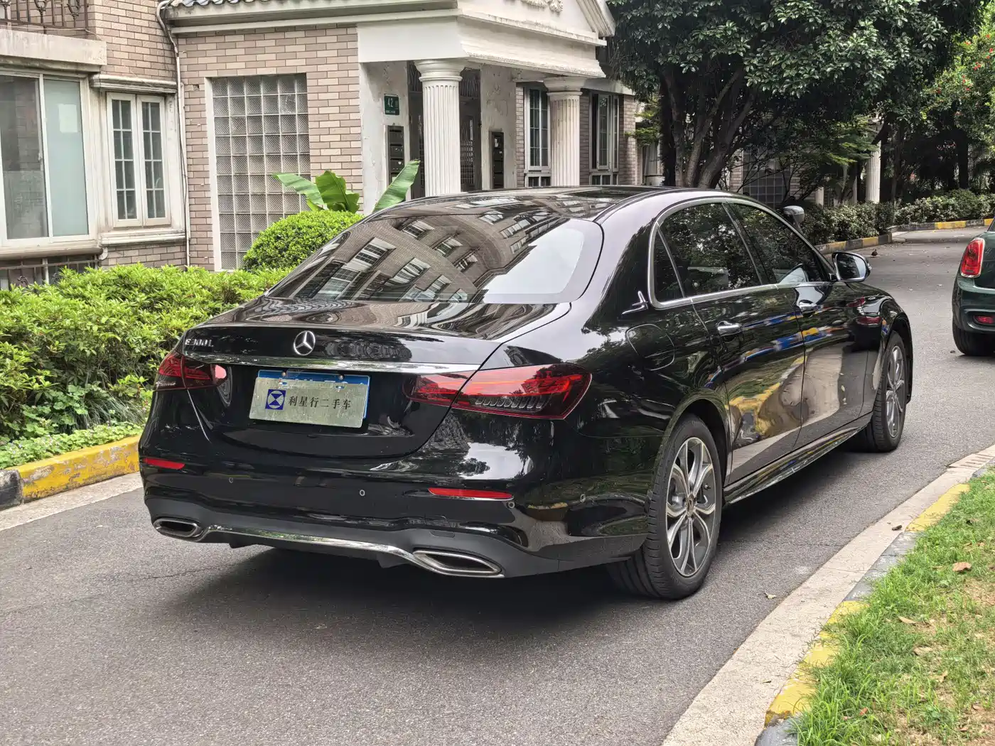 Mercedes-Benz E-Class 2023 E 300 L Sport Luxury фото 4