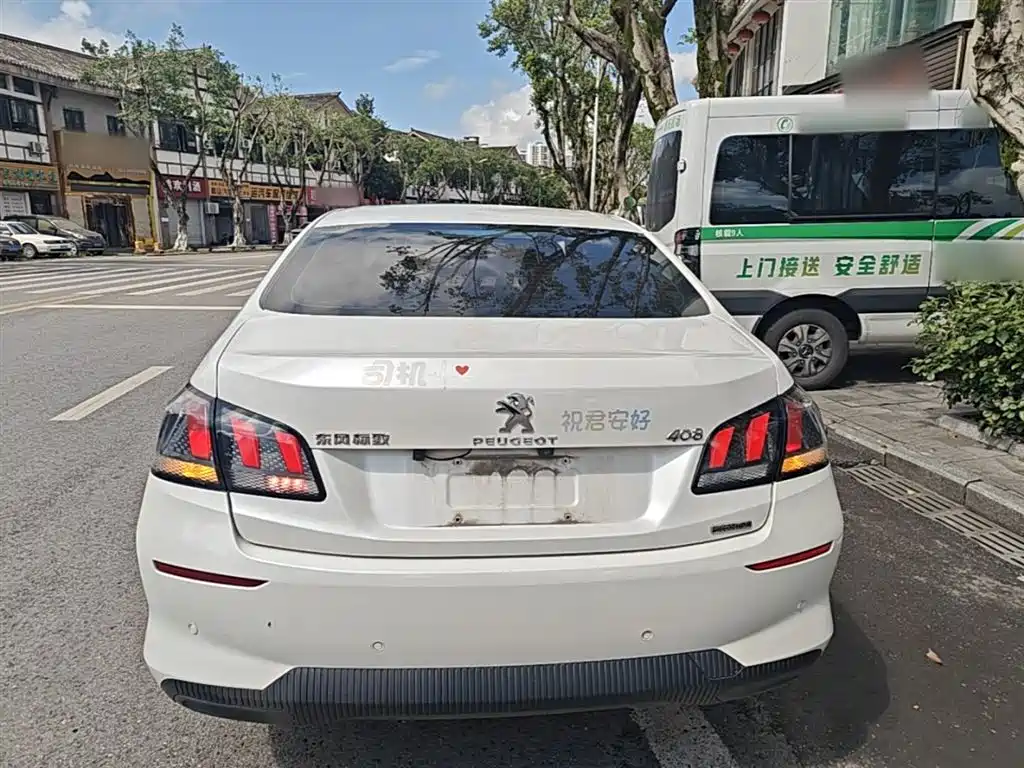 Peugeot 408 2019 360THP Auto Luxury Edition China VI фото 6