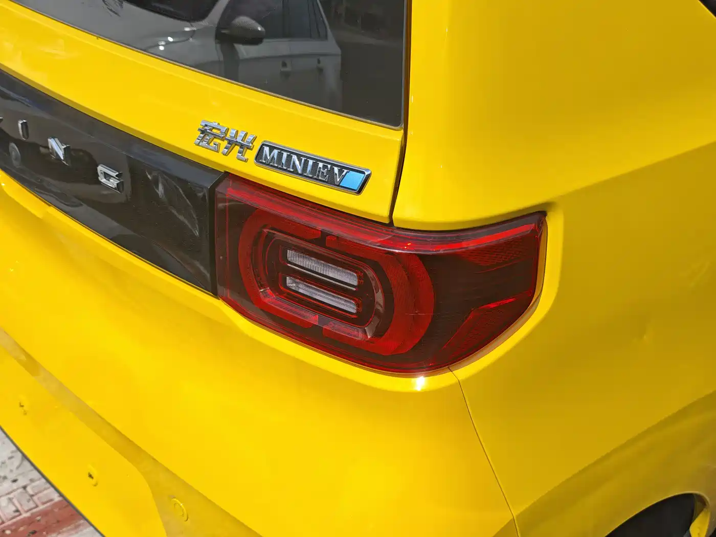 WULING AUTOMOBILE HONGGUANG MINIEV