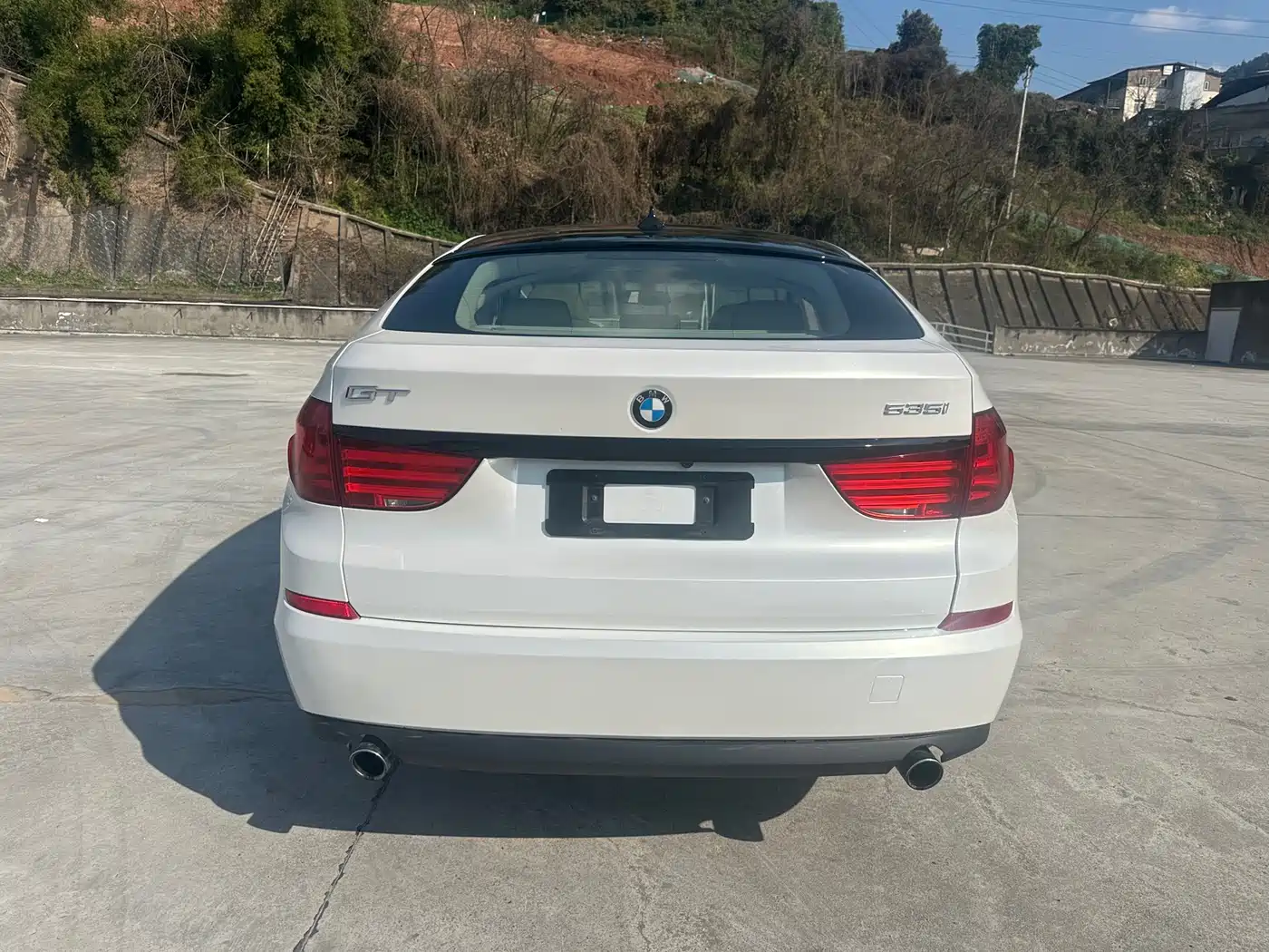 BMW 5 Series GT 2011 535i Elegance фото 6