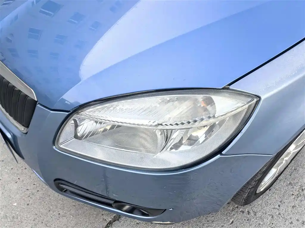Škoda Fabia 2011 1.4L Automatic Crystal Elegance Edition фото 11