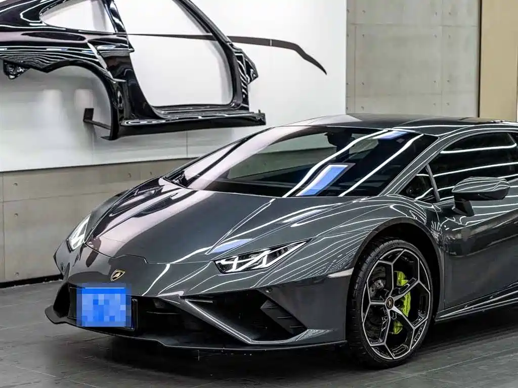 Lamborghini Huracán 2020 Huracán EVO RWD фото 2