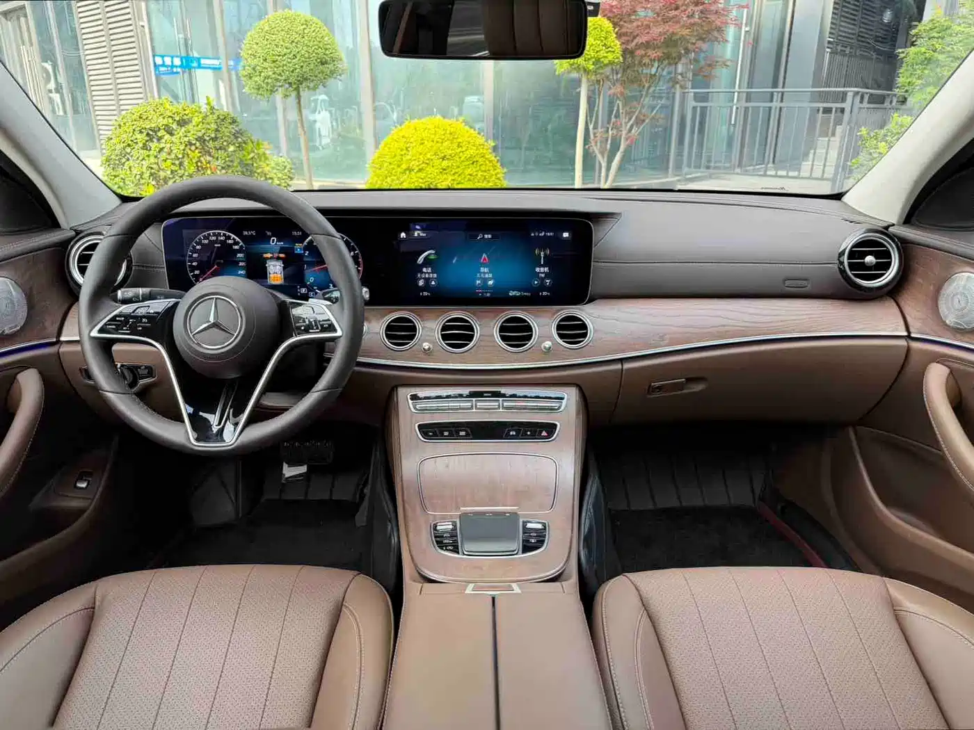 Mercedes-Benz E-Class 2023 E 300 L Luxury фото 8