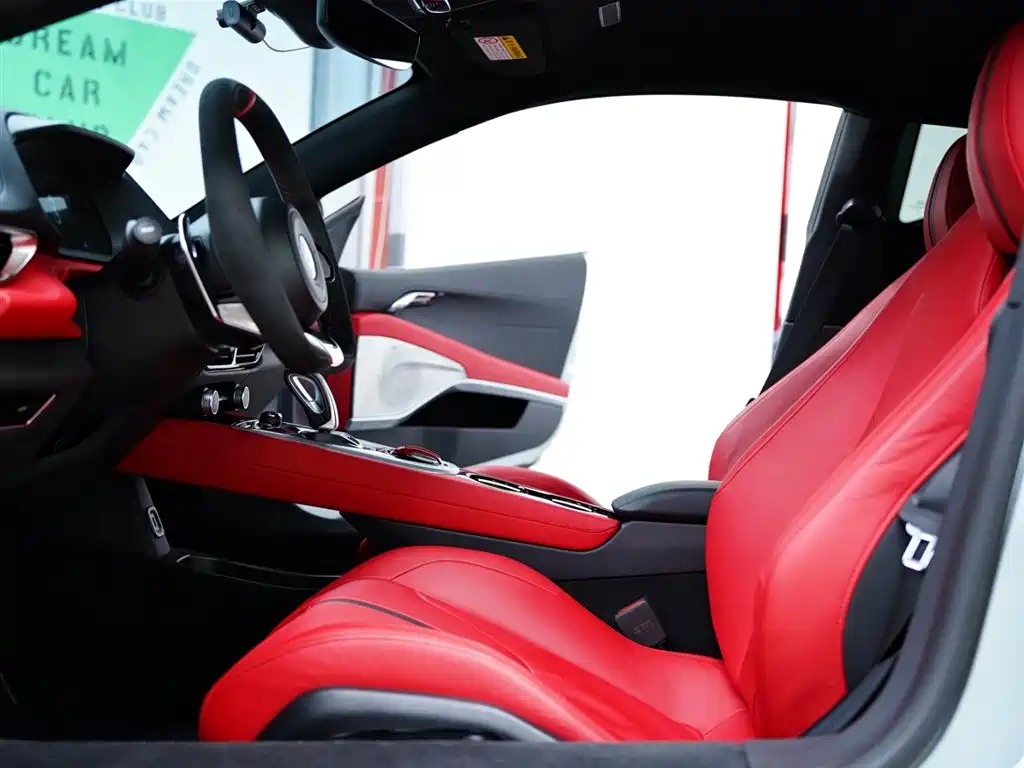 Lotus Cars EMIRA 2021 2.0T DCT First Edition фото 23