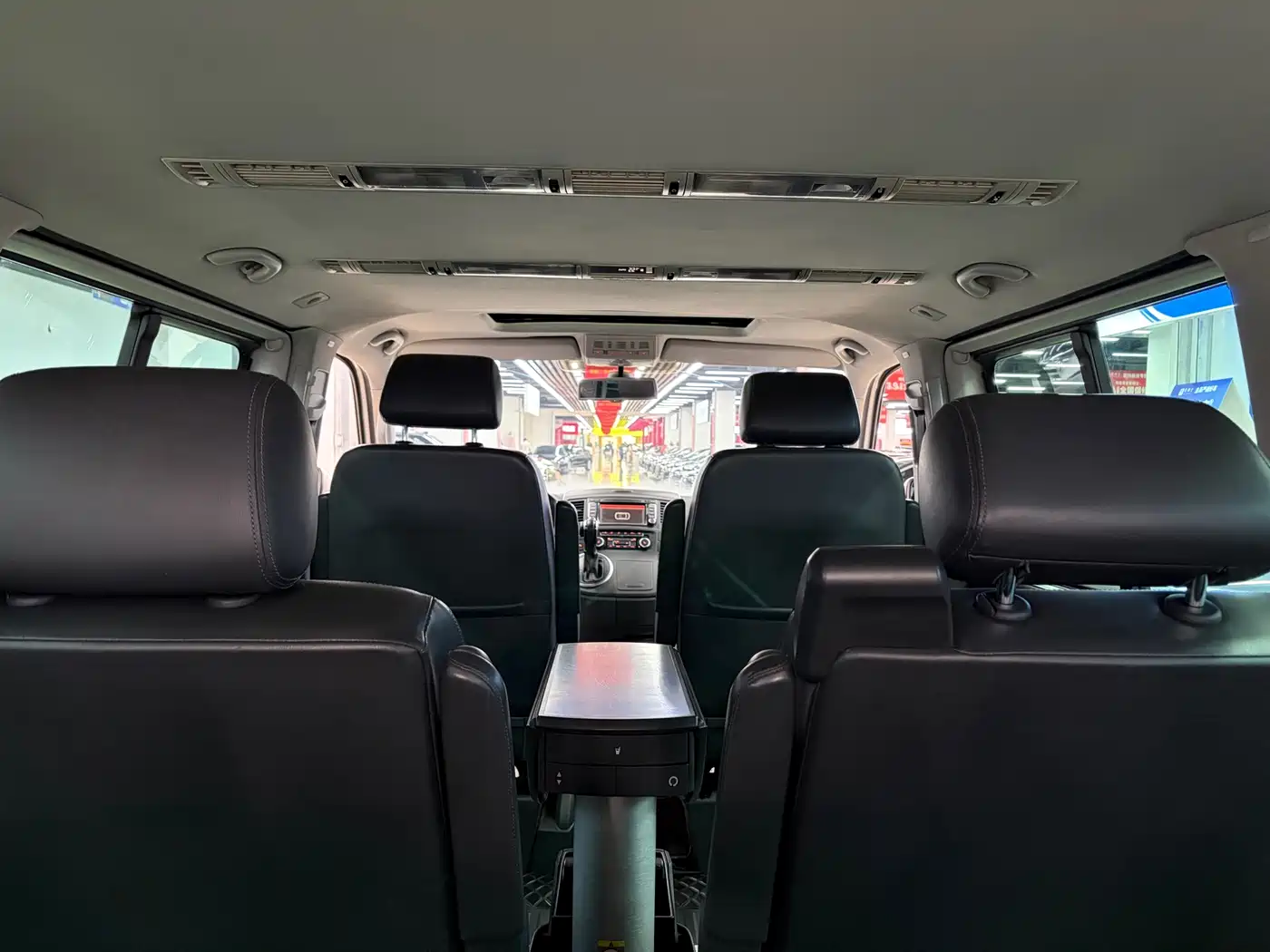 Volkswagen Multivan 2012 2012 2.0TSI 2WD Luxury Edition