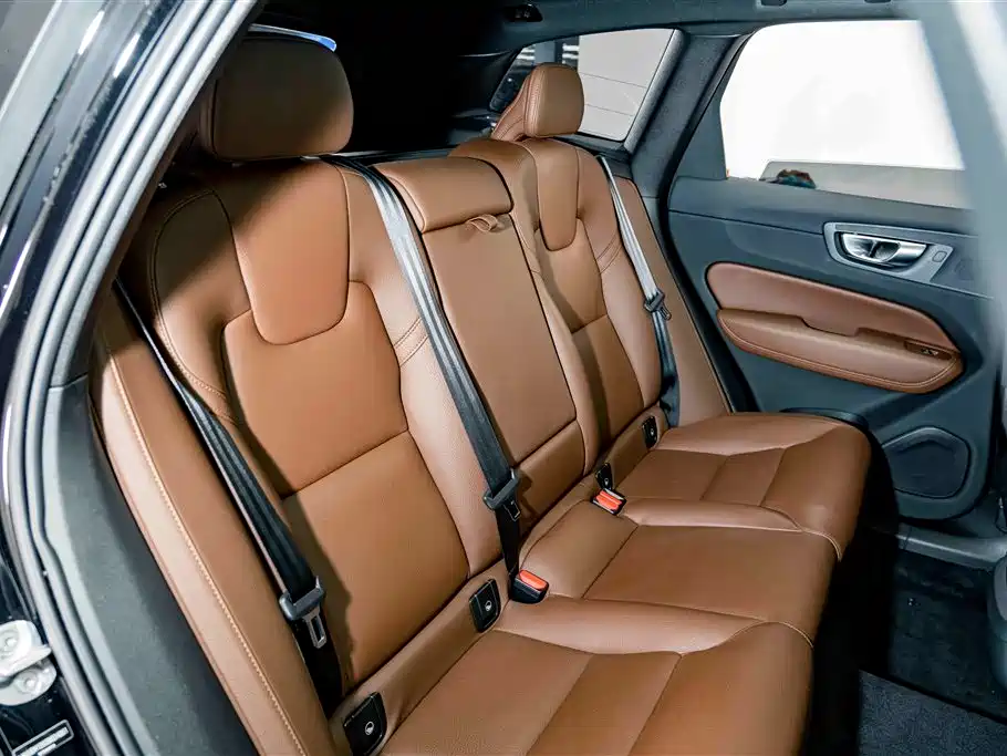 Photo 21 - Volvo XC60