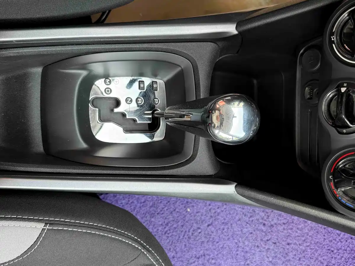 Peugeot 2008 2014 2015 1.6L Automatic Cool Edition