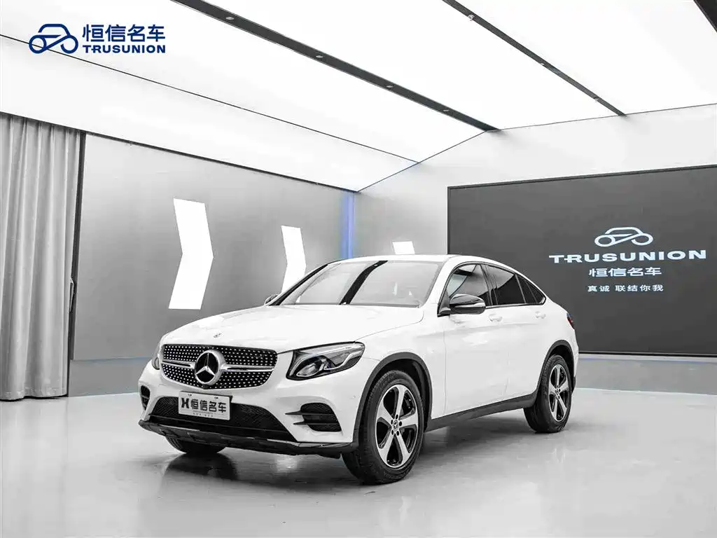 Mercedes-Benz GLC Coupe 2019 GLC 200 4MATIC Coupe SUV фото 3