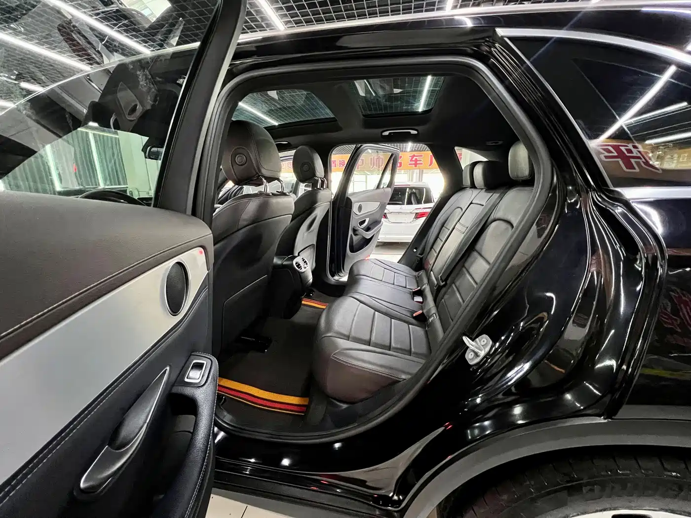 Mercedes-Benz GLC 2017 GLC 200 4MATIC фото 13