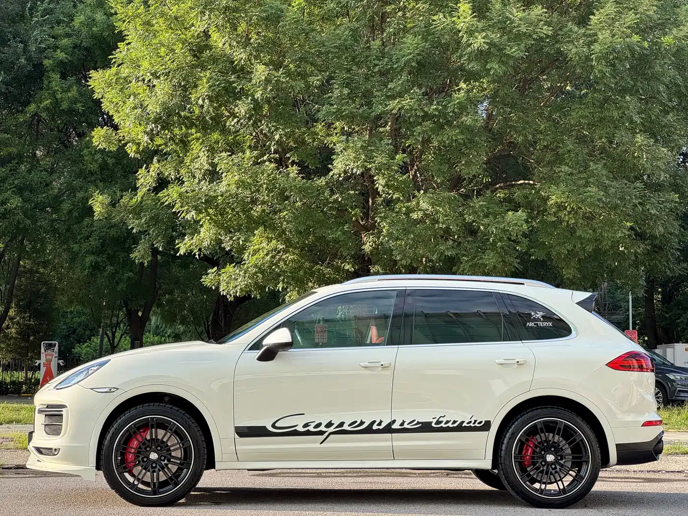 Porsche Cayenne 2011 Cayenne Turbo 4.8T фото 8