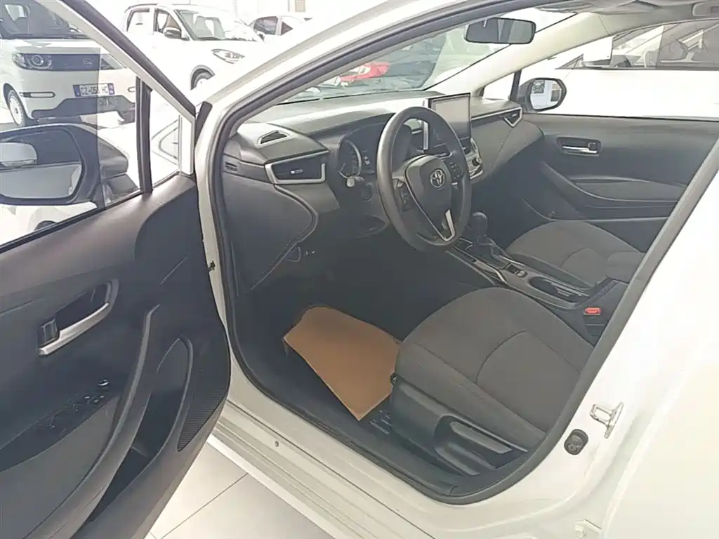 Toyota Corolla 2019 1.2T S-CVT GL-i Elite Edition фото 16